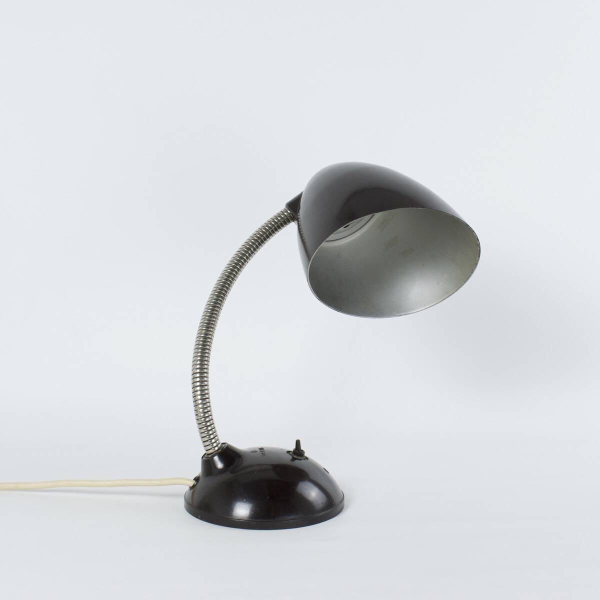 Art deco bakelite desk lamp from the 1930s-40s