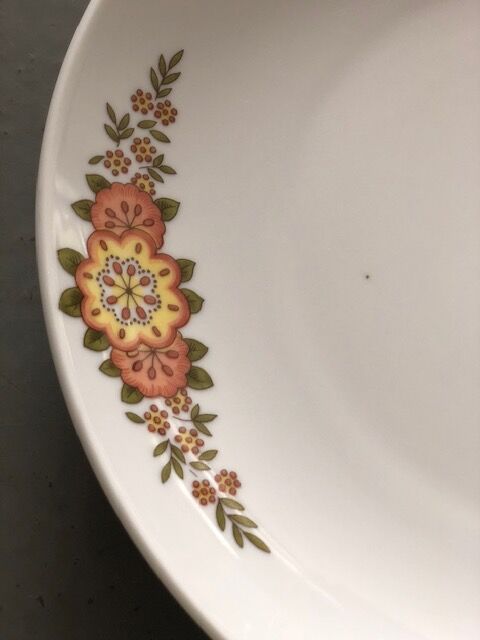 Seventies porcelain tea or coffee set