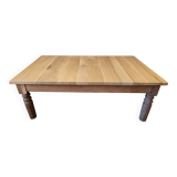 Farmhouse coffee table in oak