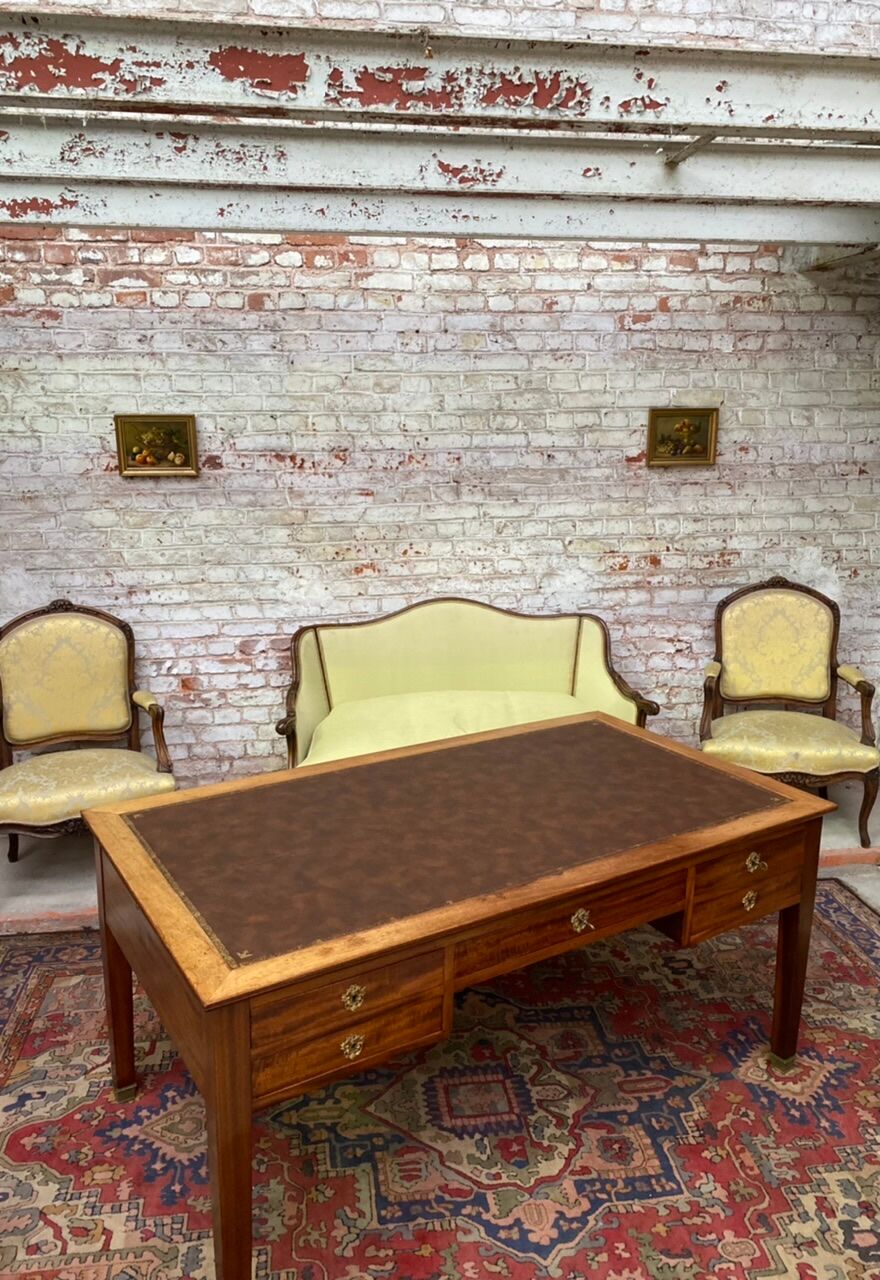 Minister's office in mahogany style directory nineteenth century