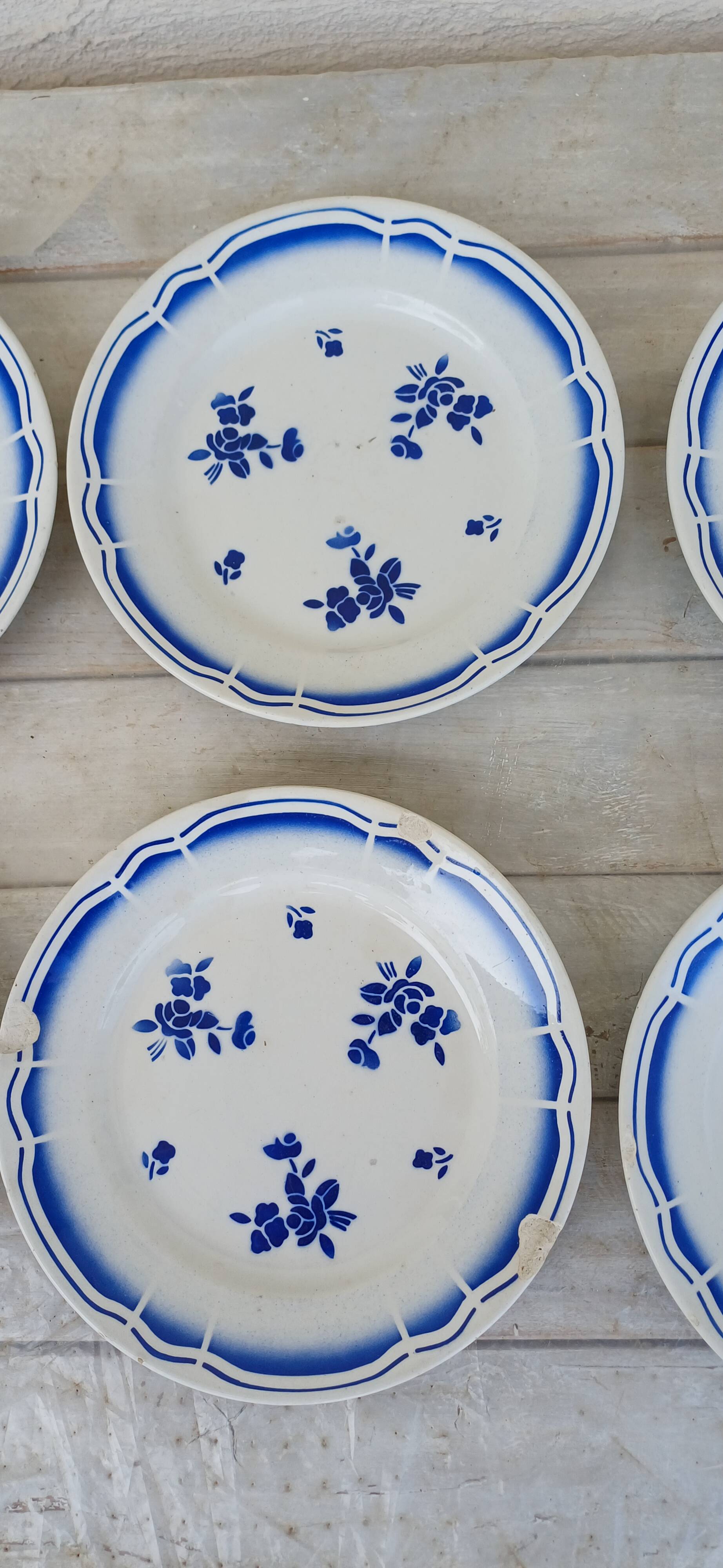 Assiettes plates creuses et à dessert