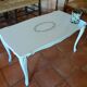 Table basse, pieds galbés