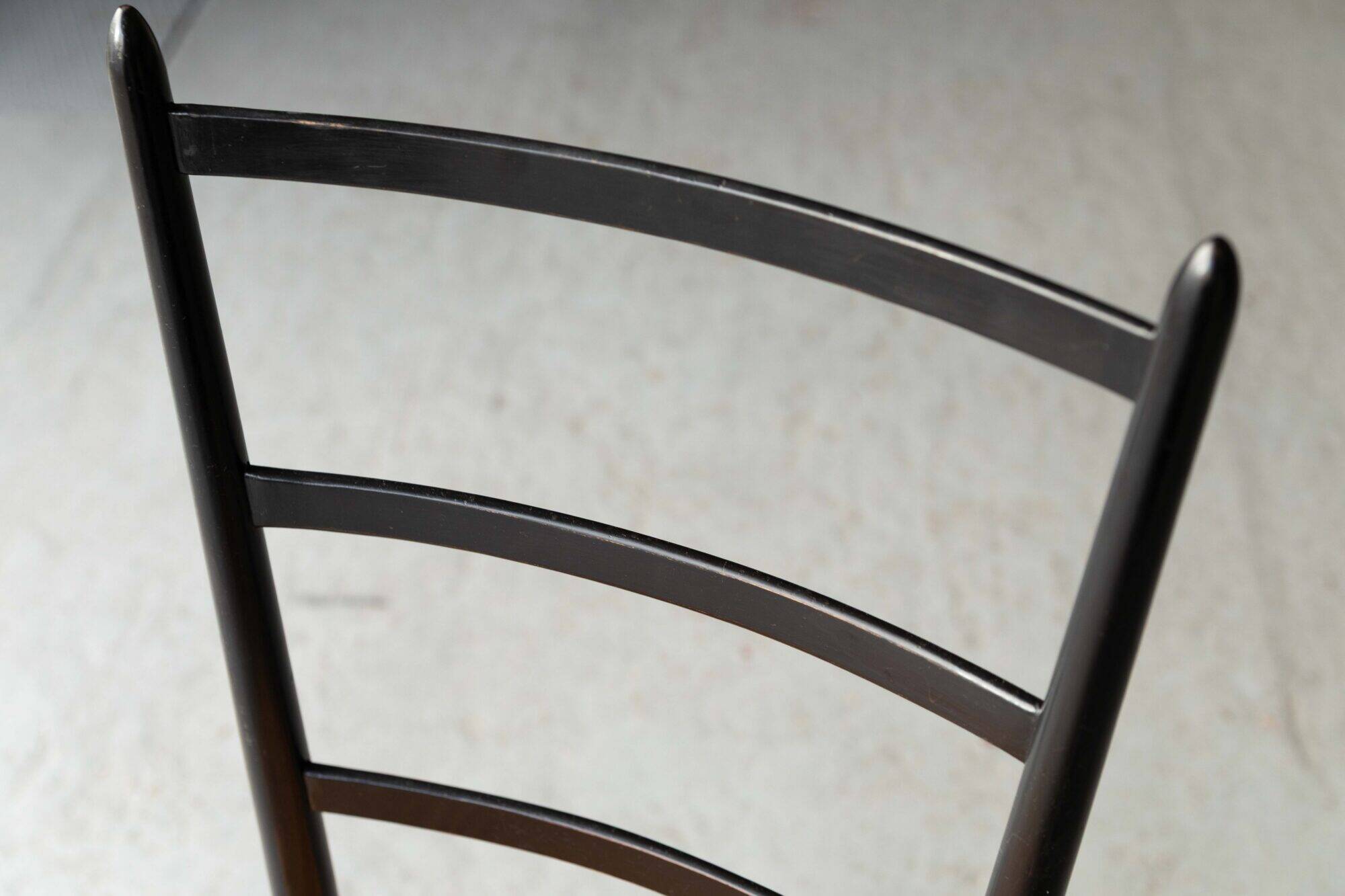 Set of 8 dining chairs ‘Baletta’ by Enrico Delmonte