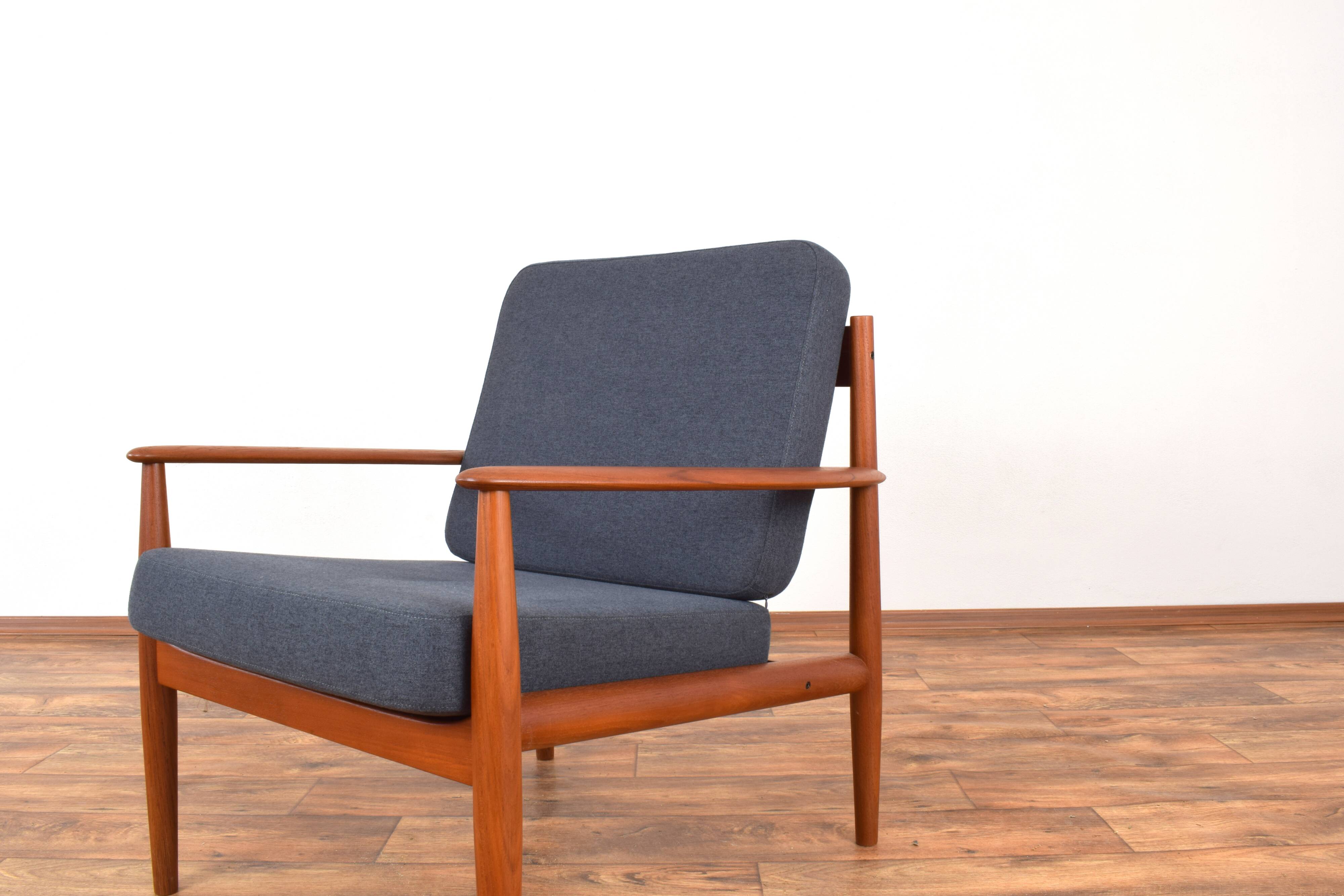 Mid-century Danish teak lounge chair by Grete Jalk of France & Søn, 1960s.