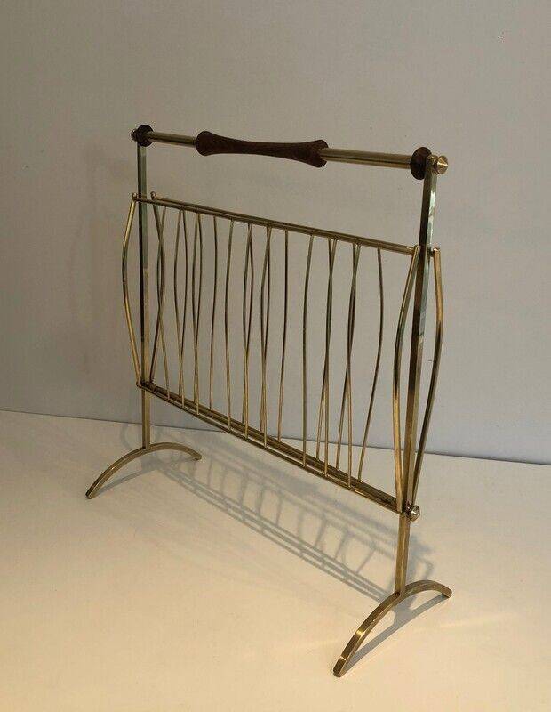Brass and wood magazine rack, in the style of Cesare Lacca.