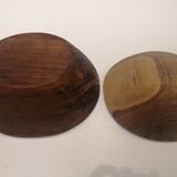 Set of two salad bowls carved in wood