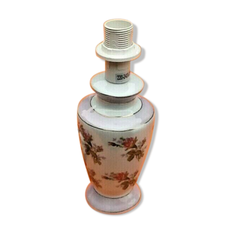 White porcelain laying lamp with floral decoration