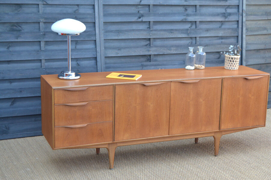 Enfilade par McIntosh en teck clair * 201,5 cm