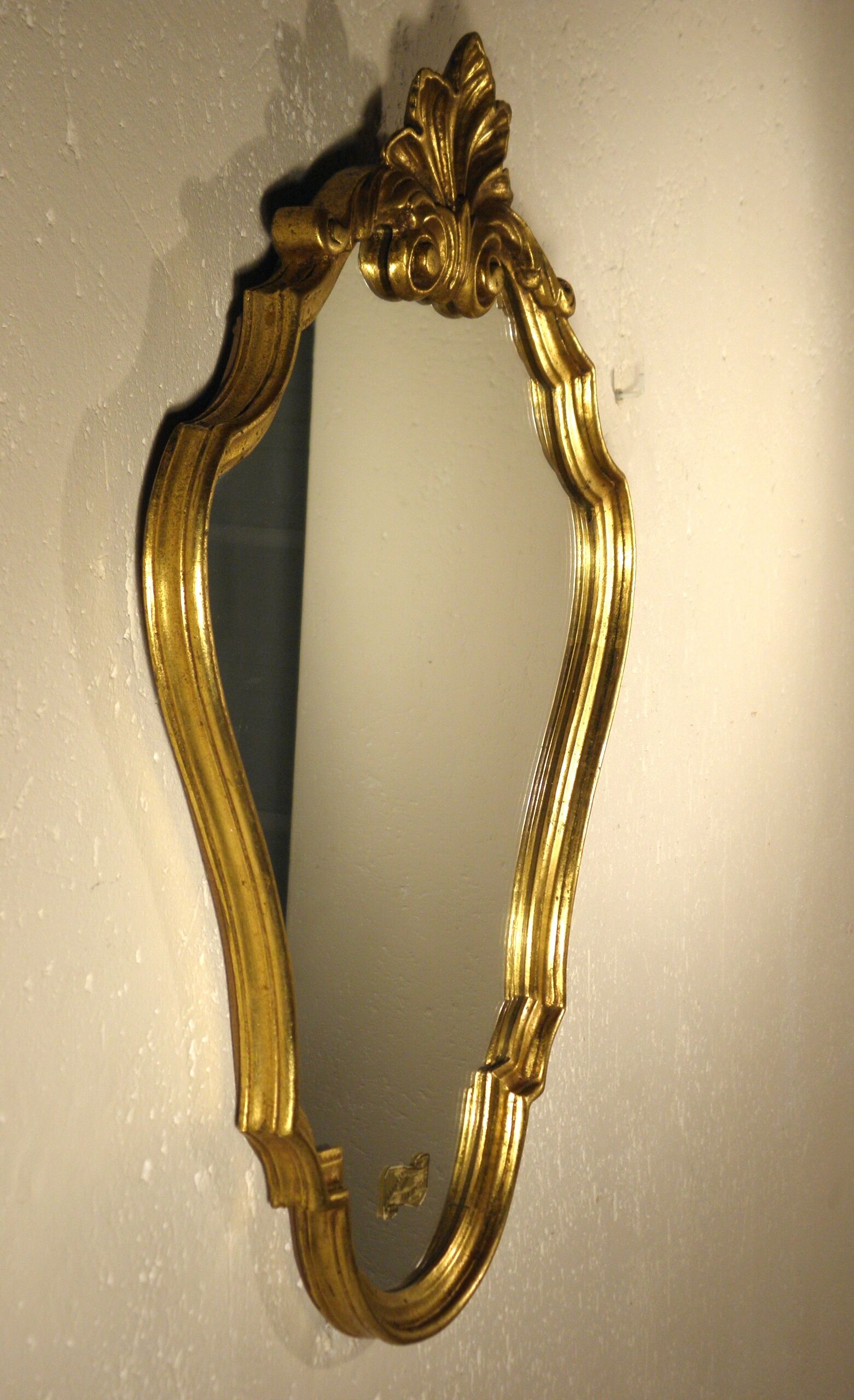 Mirror with gilded frame 60 x 43 cm
