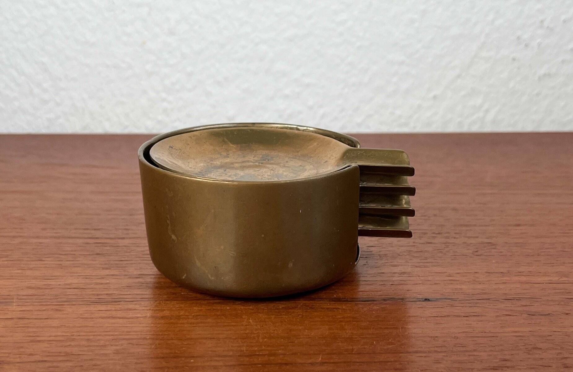 Stackable Austrian brass ashtrays in mid-century style, 1960, set of 5.