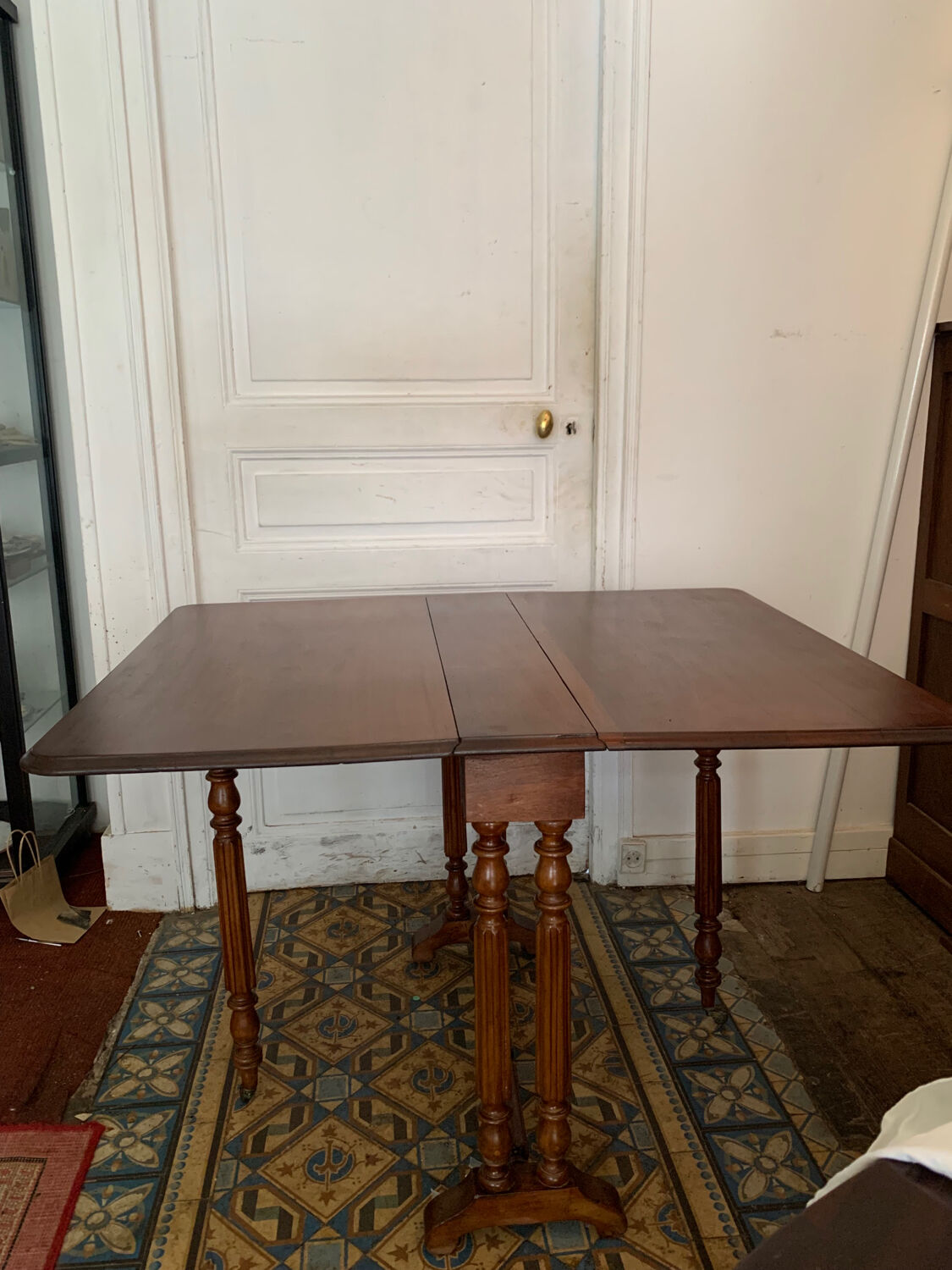 Table d appoint get leg