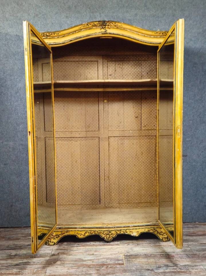 Curved wardrobe painted with floral decoration - late 19th century - Venetian style/XV