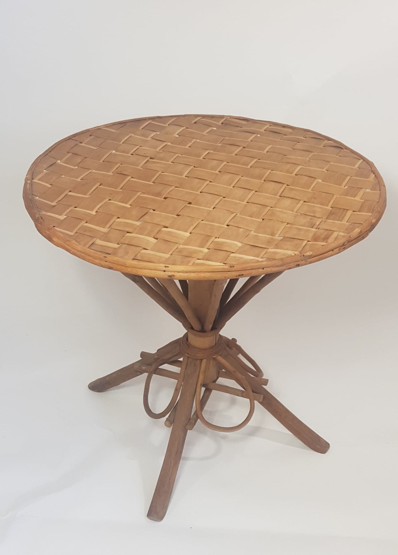 Garden table rattan and braided chestnut