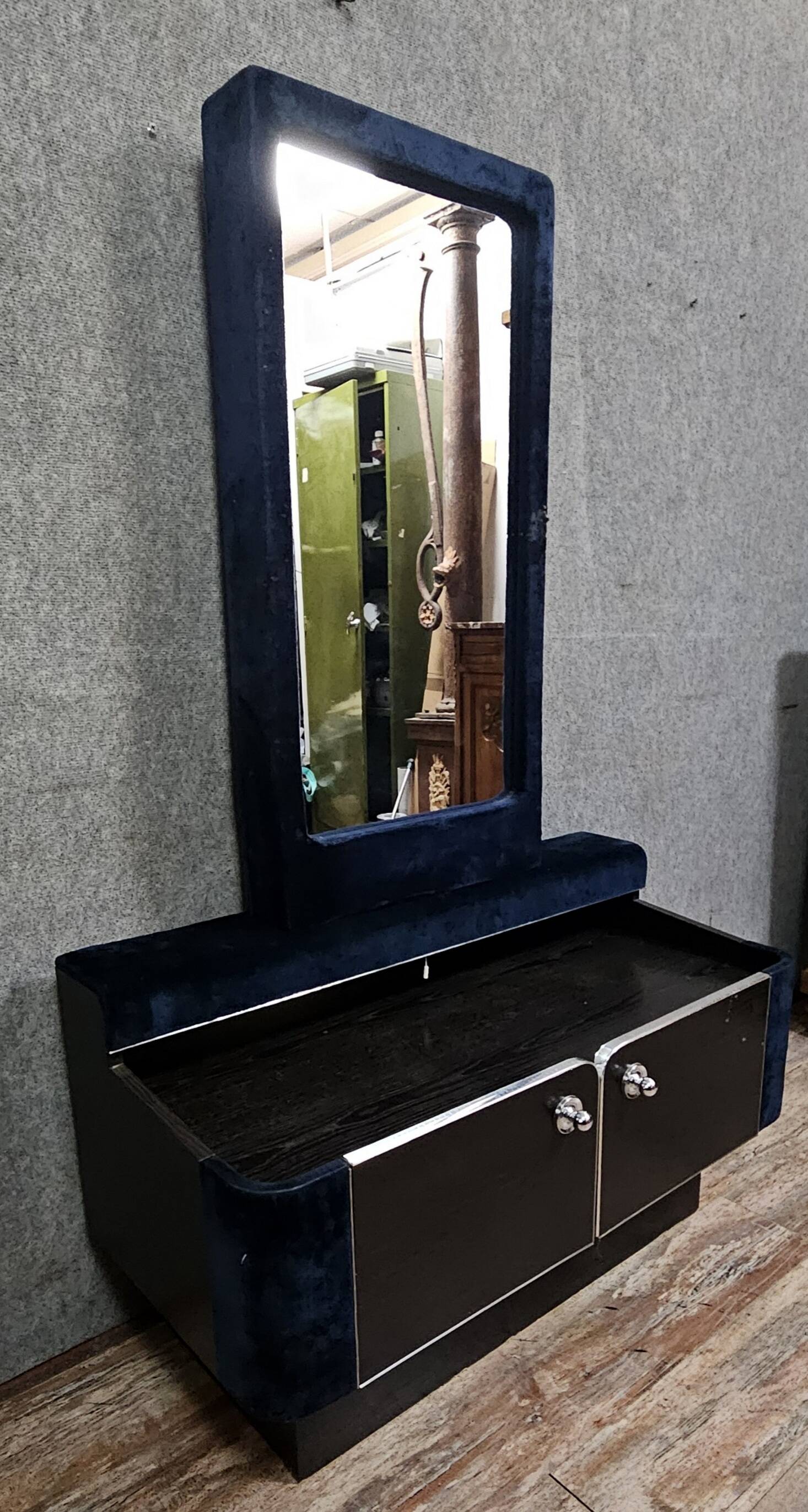 Dressing table / Art Deco furniture with mirror – Blue velvet – 1930s/40s
