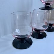 Set of 4 glasses with pink feet and black feet Art Deco 30s