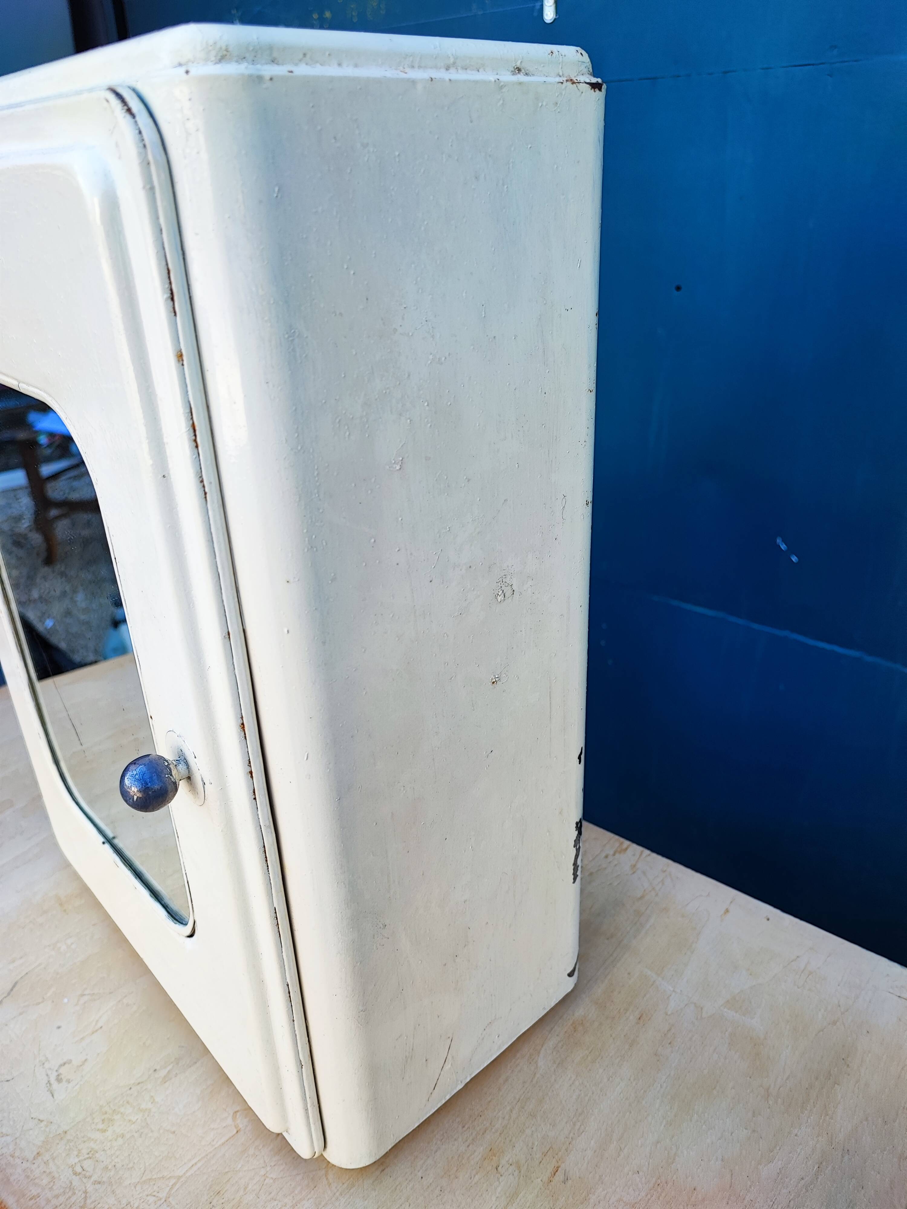 Metal medicine cabinet mirror