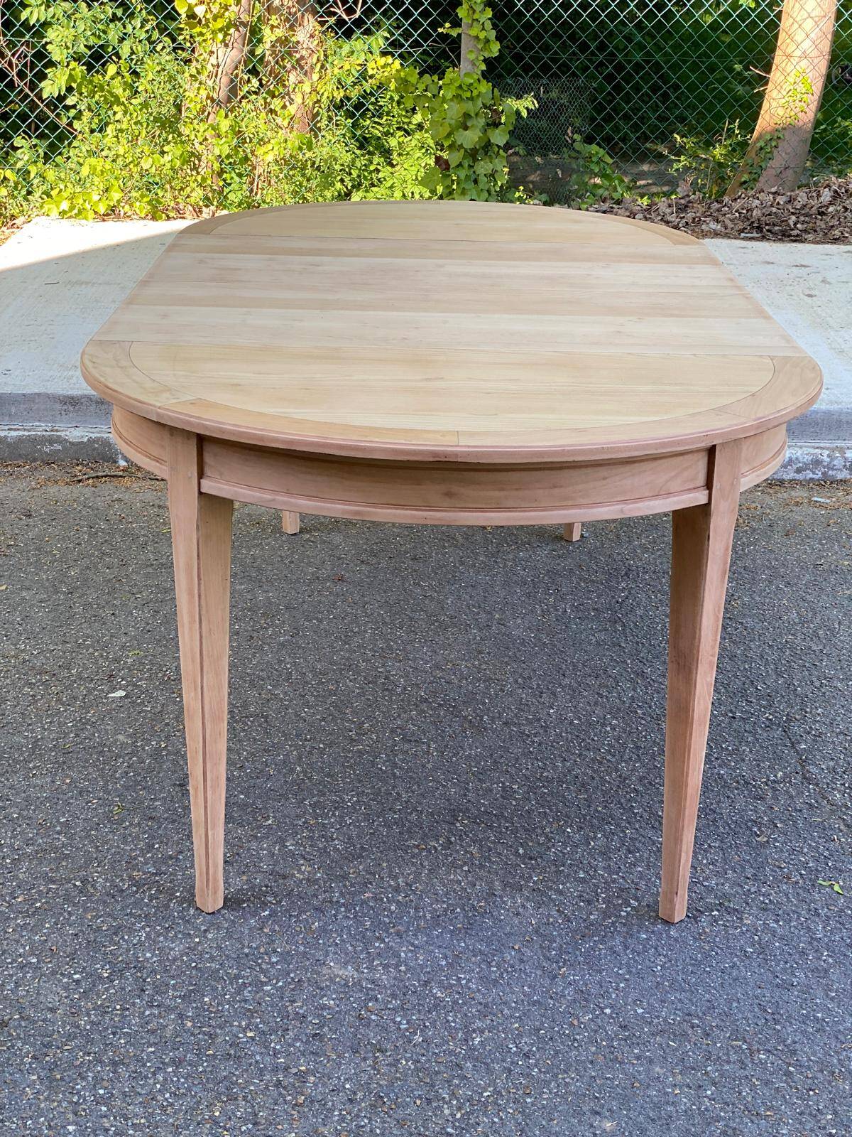 Louis XVI extendable round table in solid raw oak 210cm 19th century