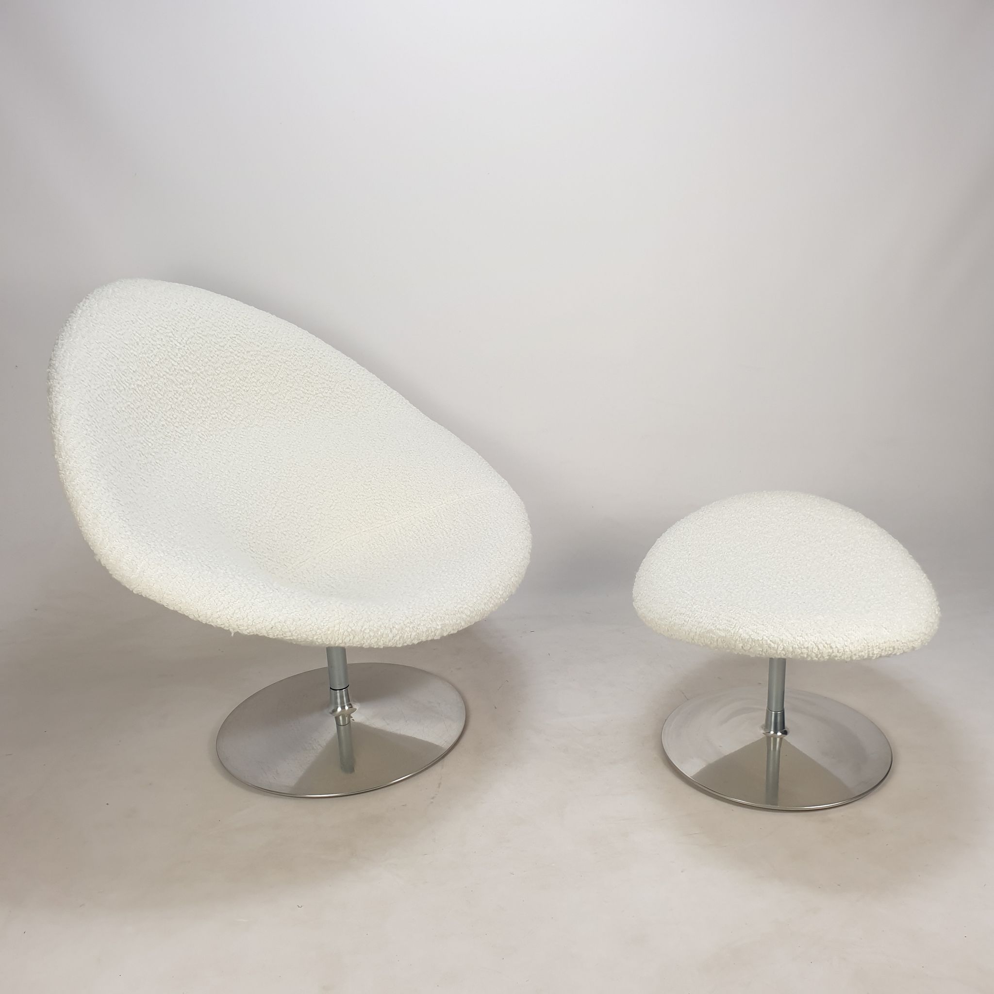 Big Globe Armchair with Ottoman by Pierre Paulin for Artifort, 1980s