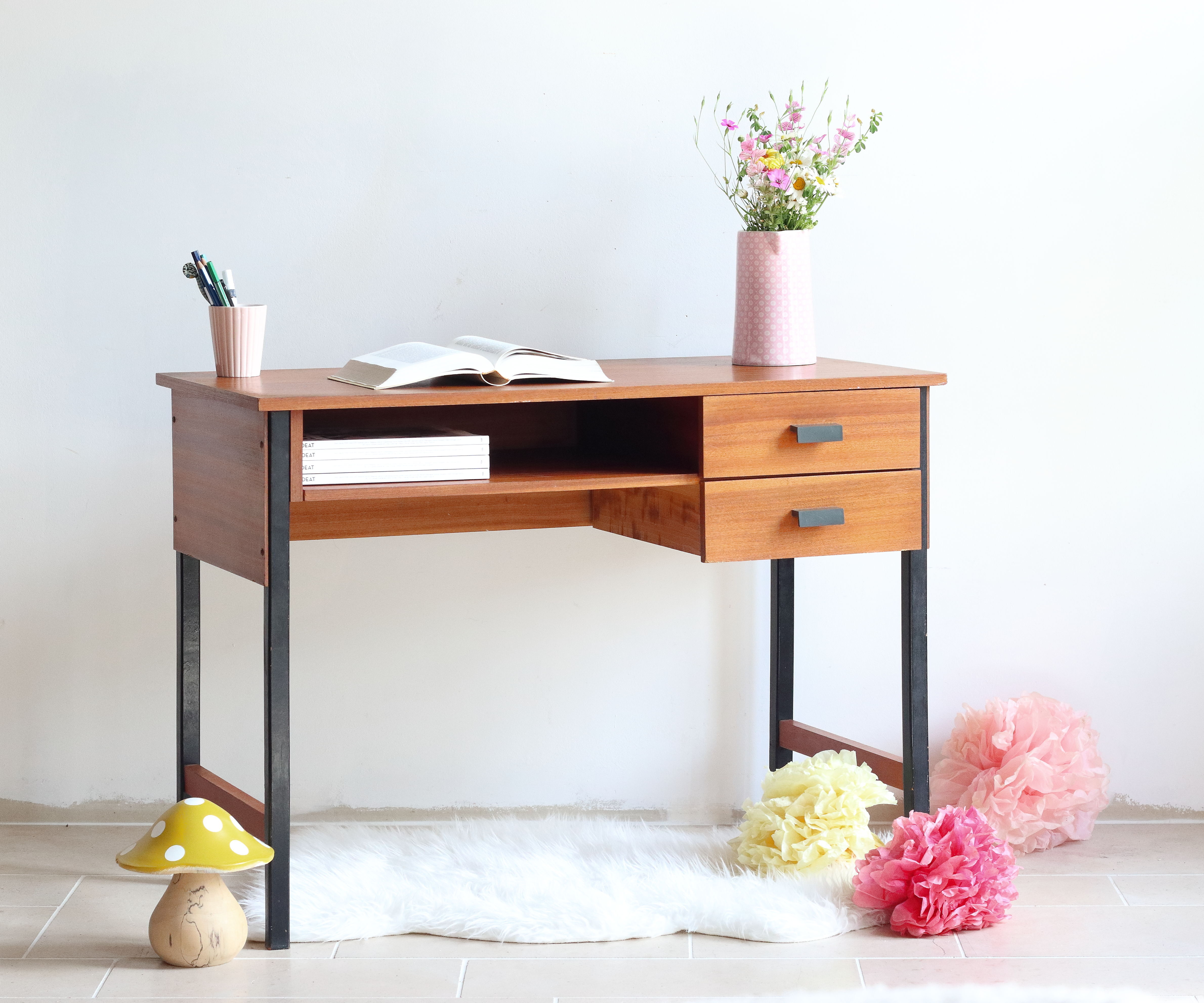 60s modernist style desk in black and mahogany laqué wood
