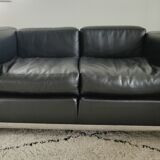 LC2 sofa by Le Corbusier edition Cassina