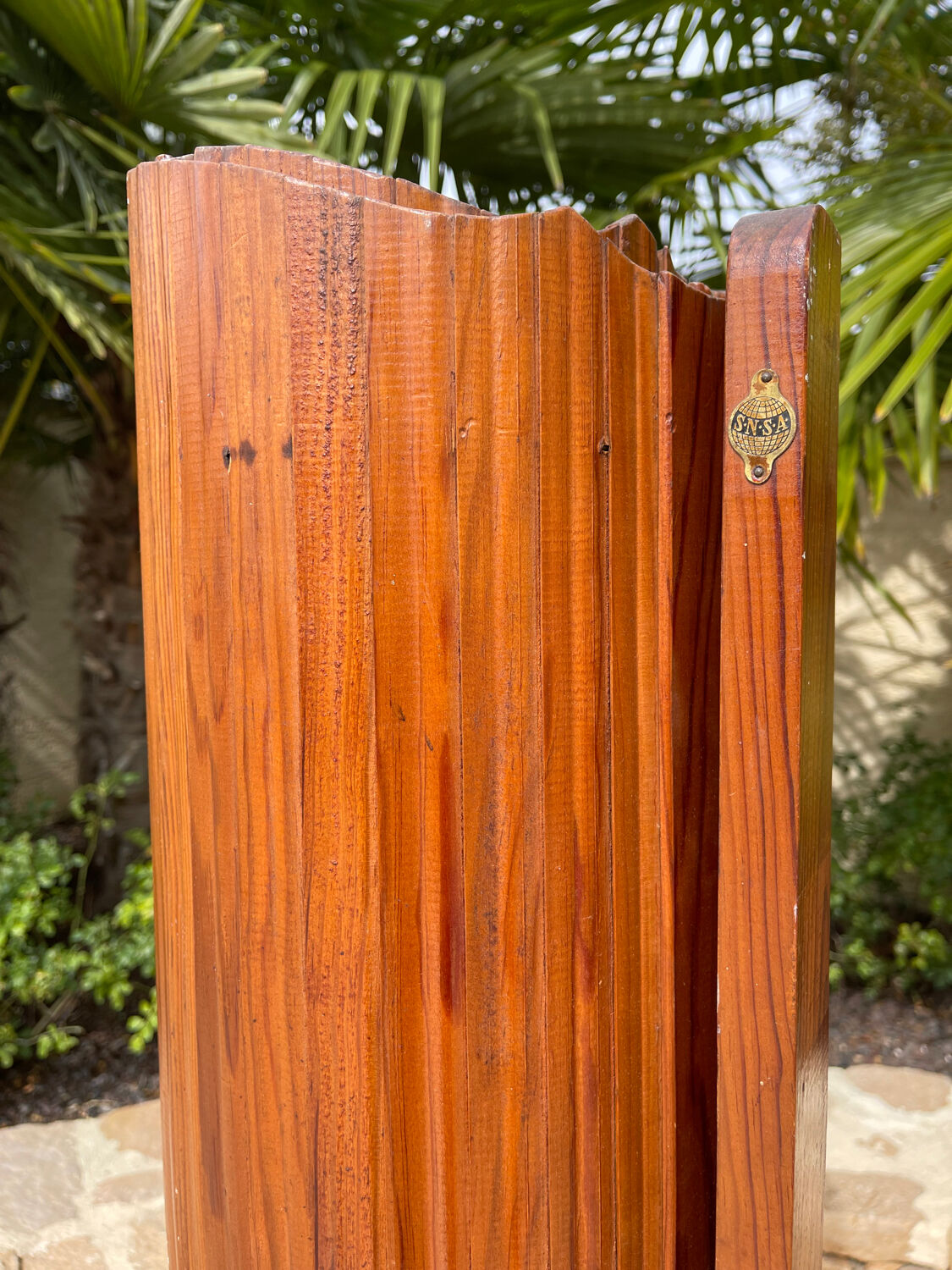 Wavy wooden screen circa 1950, Baumann by SNSA