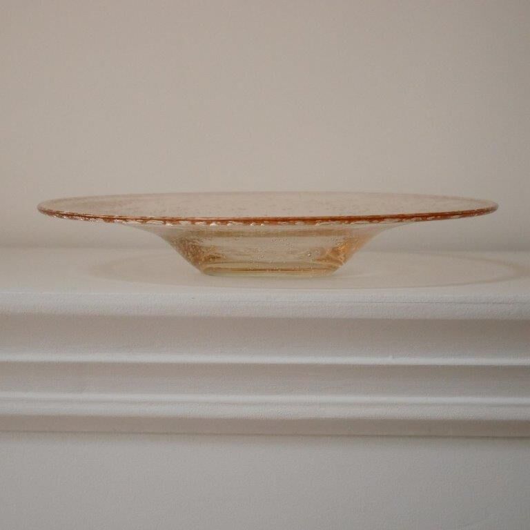 Pink presentation dish in bubbled glass