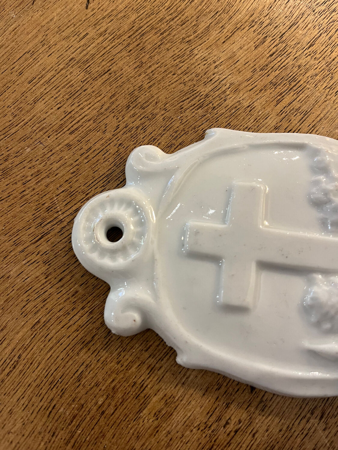 Porcelain holy water font, 19th century.