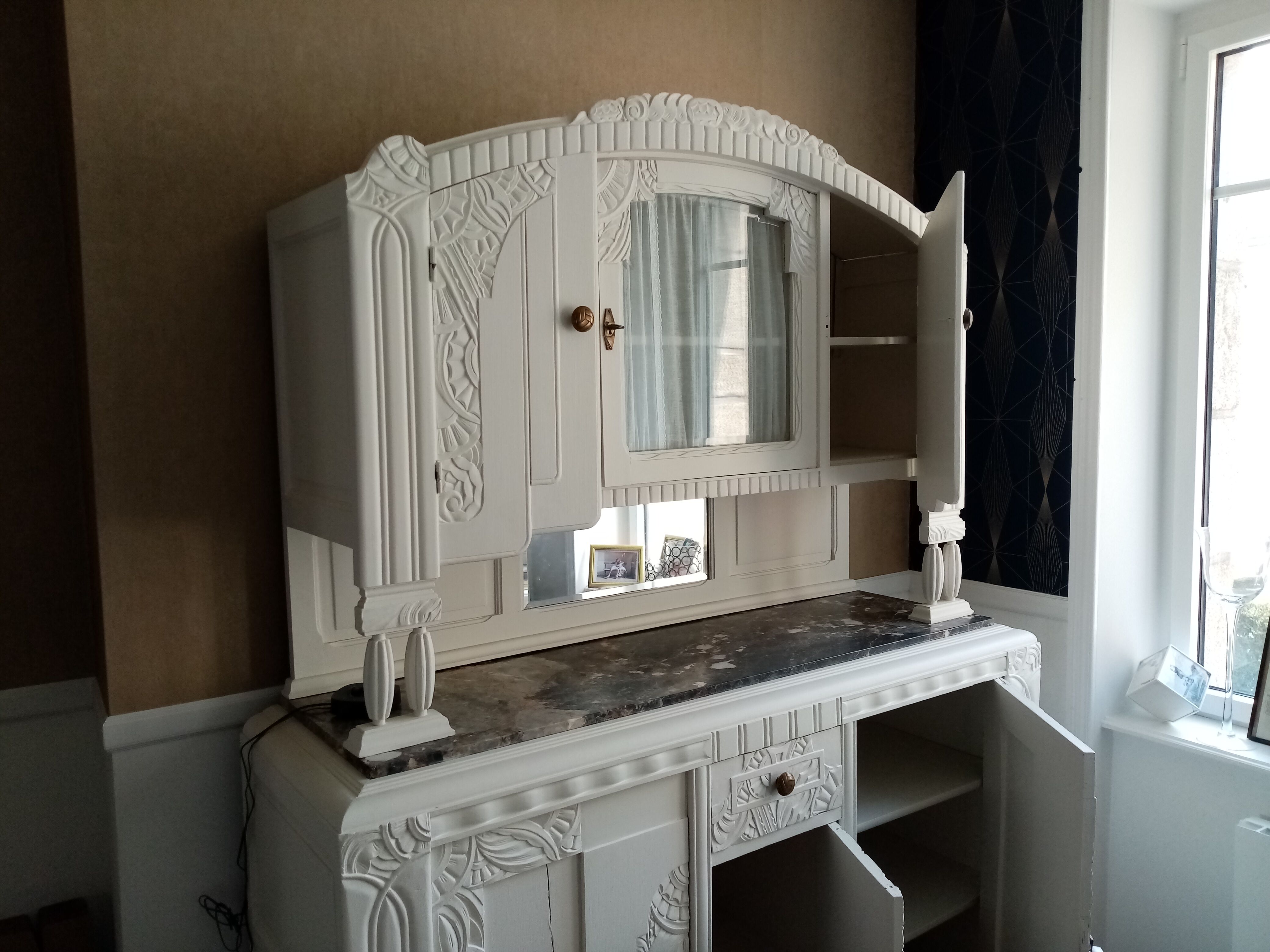 Dresser