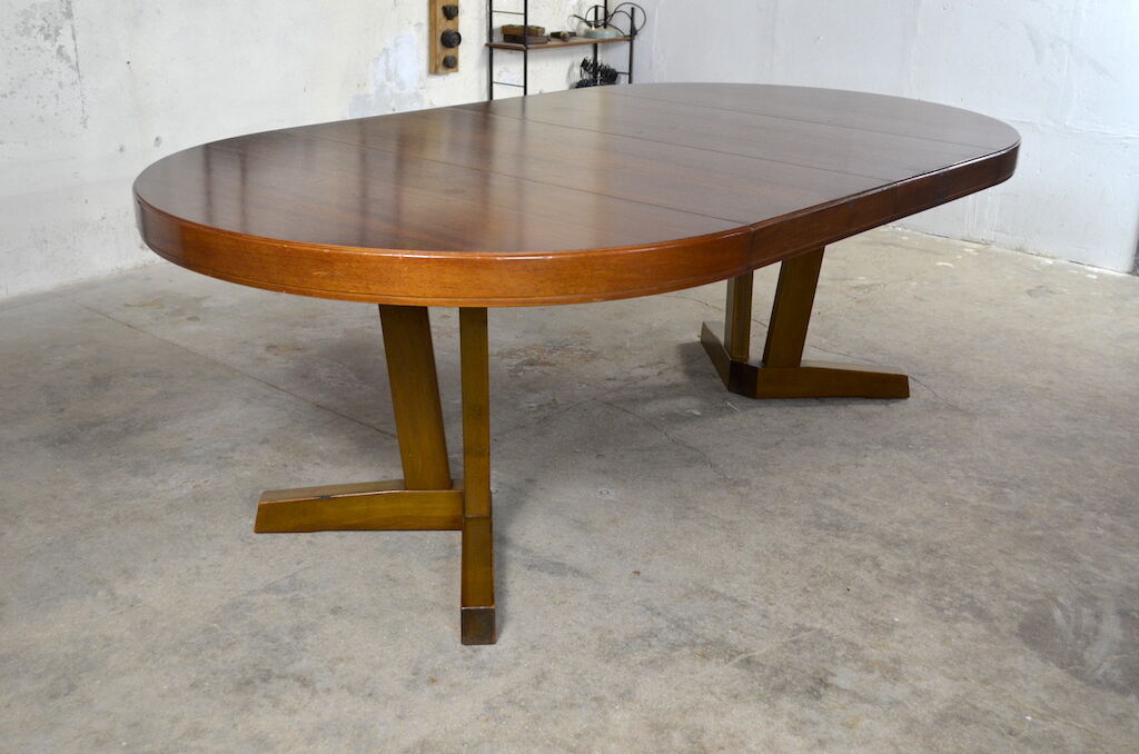 Vero meal table in vintage walnut 1960
