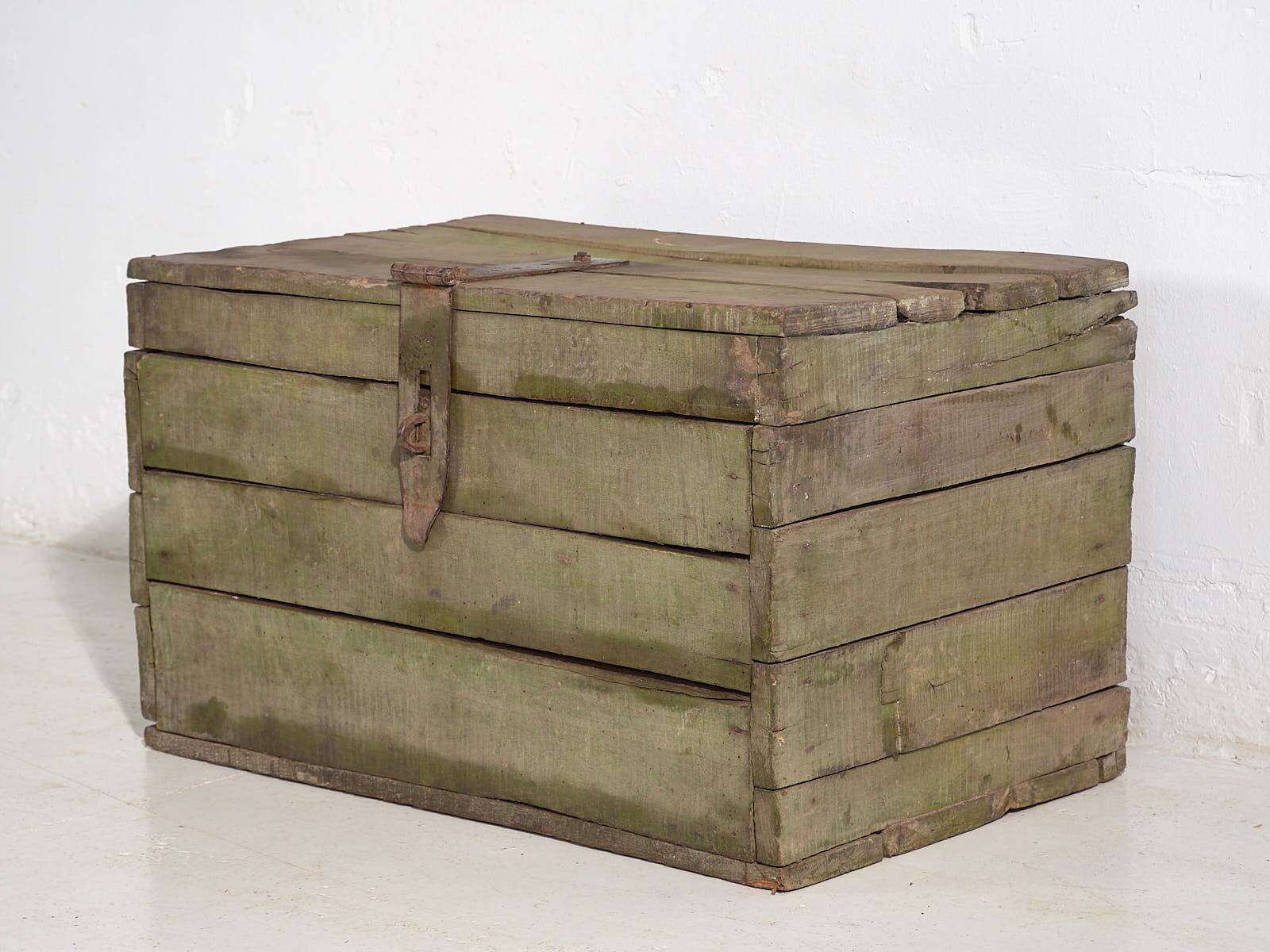 Antique green primitive style chest (circa 1920) #21