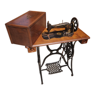 Machine à coudre singer 1870-1890 à pédale