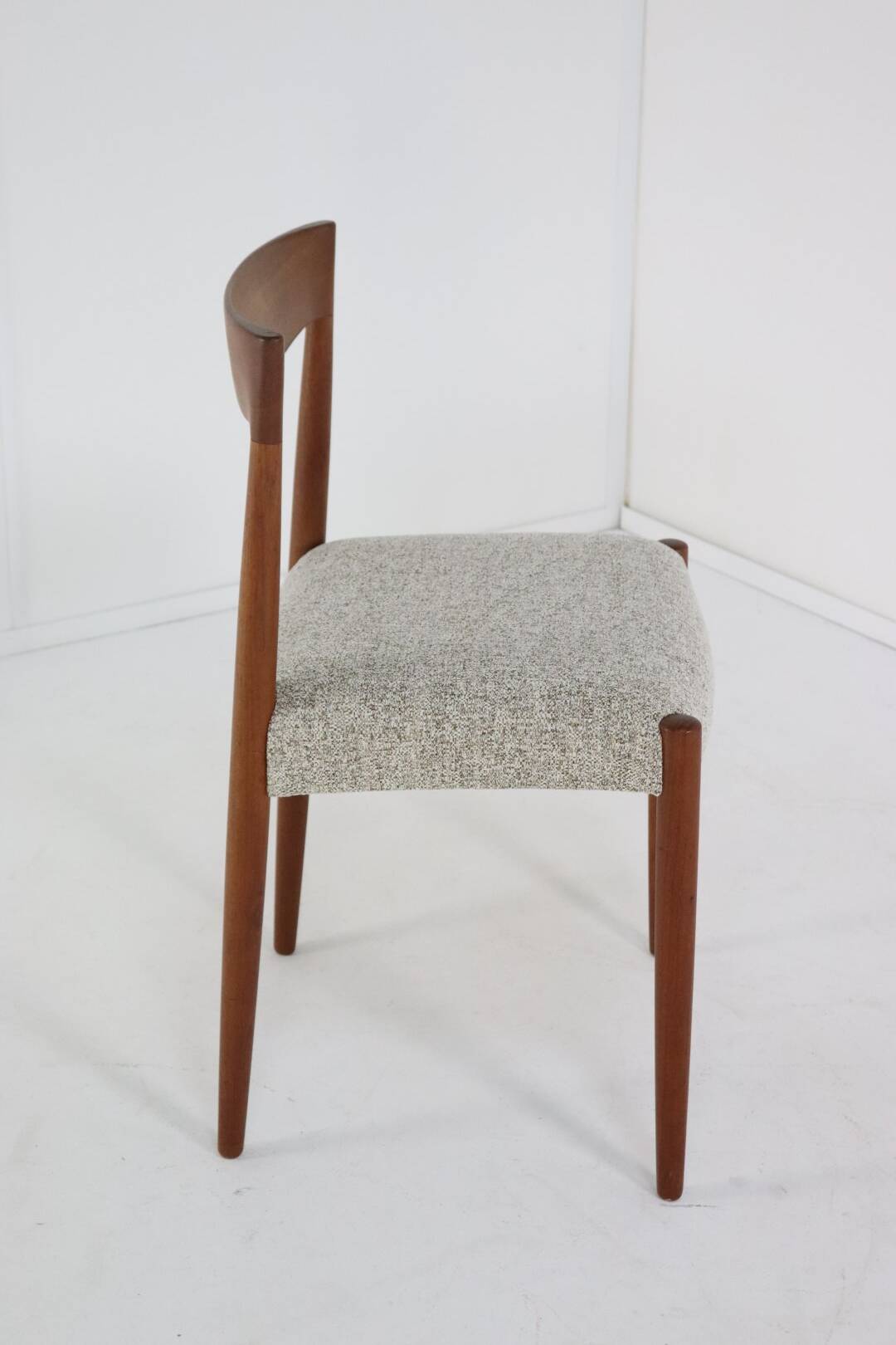 Set of 4 JCA Jensen chairs ‘Hornum’ design danois