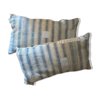 Paire de coussins en toile ancienne style kilim tissés, patchés et brodés main