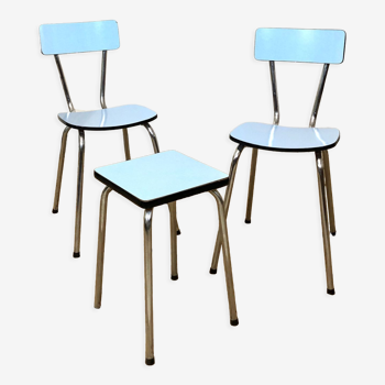 Ensemble de 2 chaises et 1 tabouret en formica