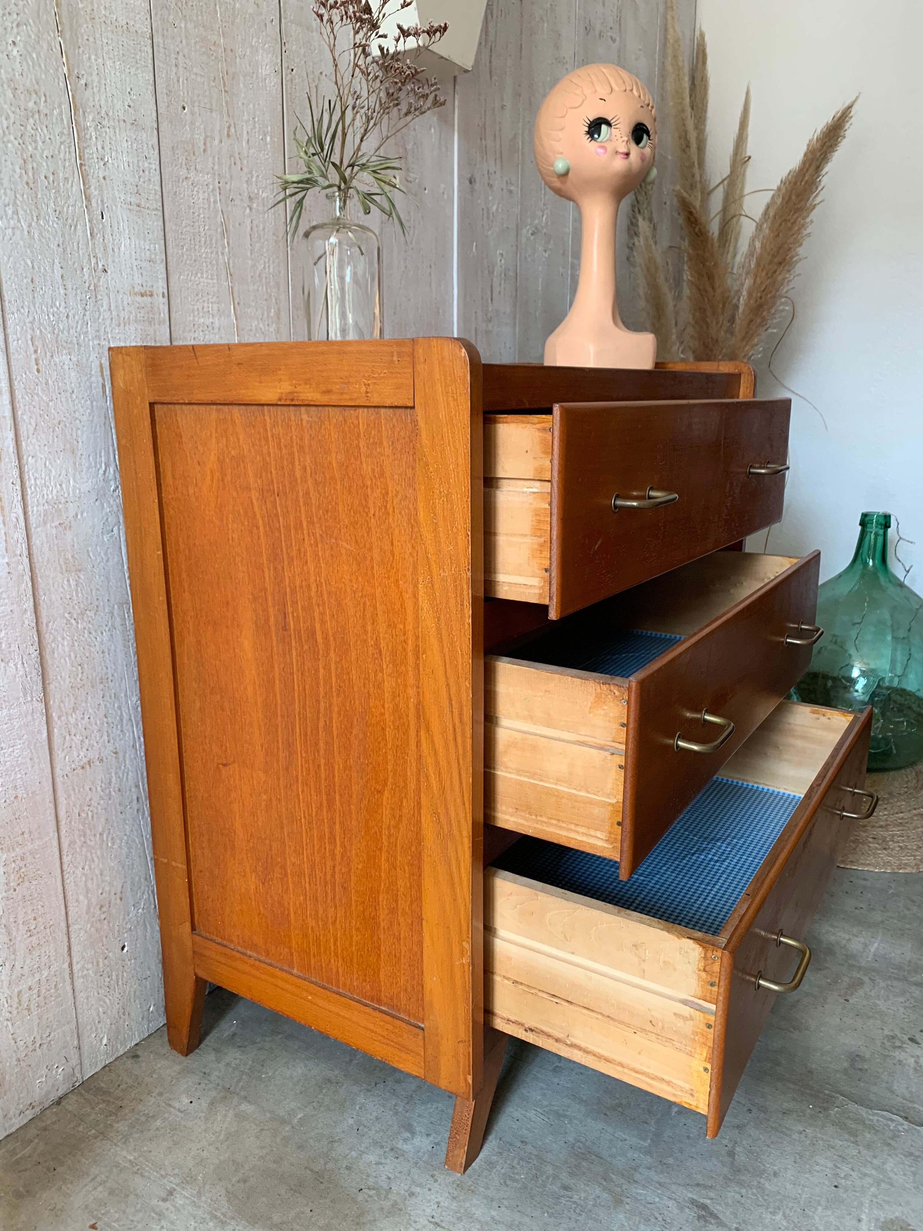 Vintage dresser