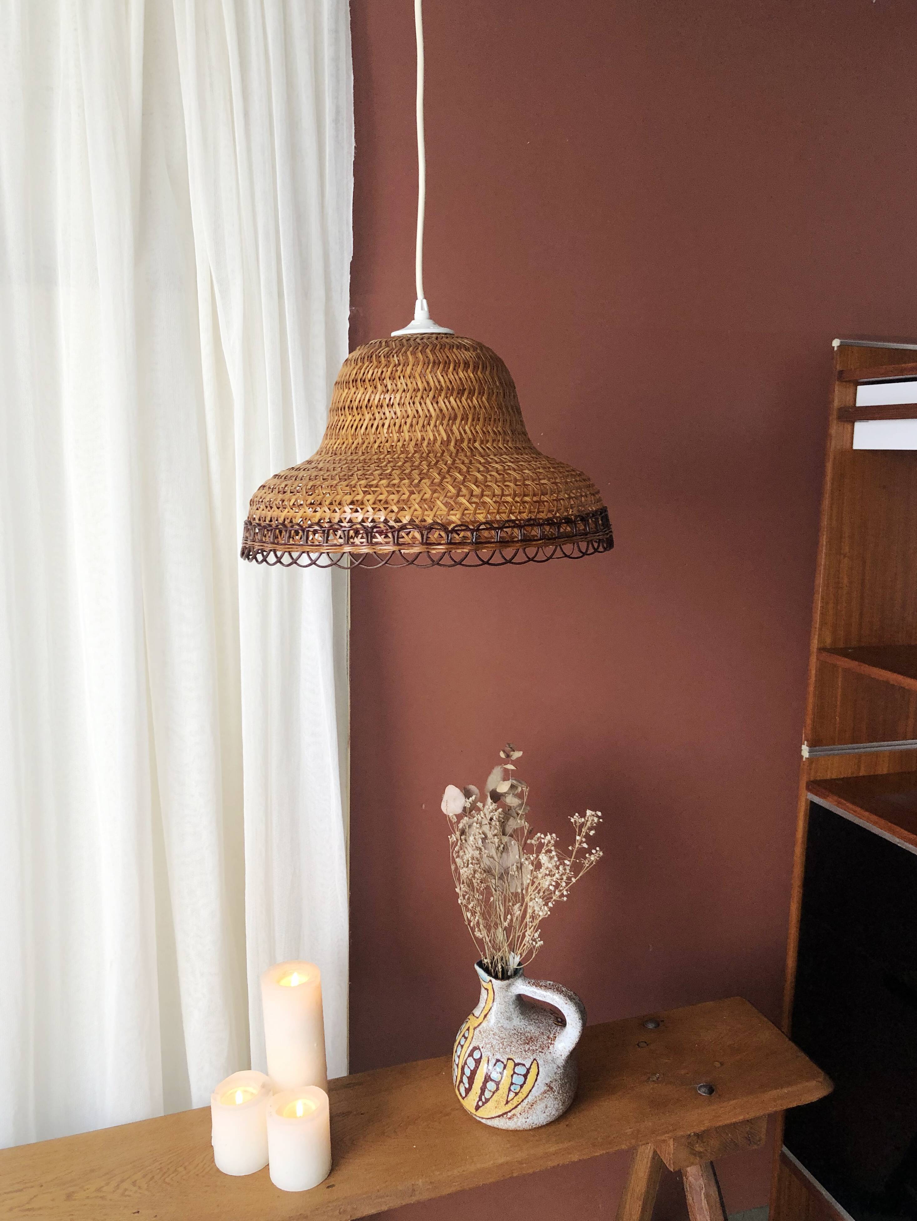 Braided wicker suspension