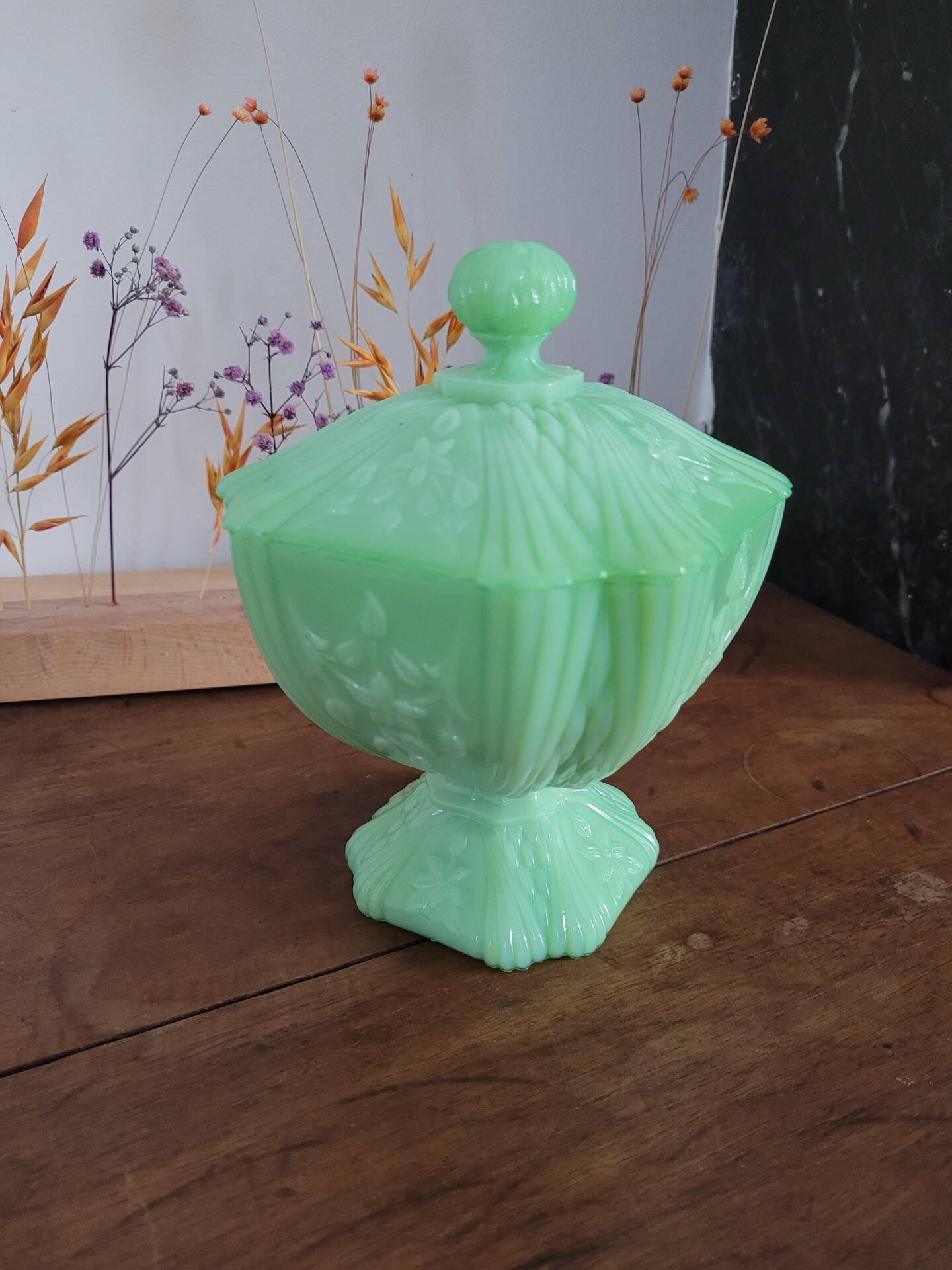 Green opaline bonbonnière