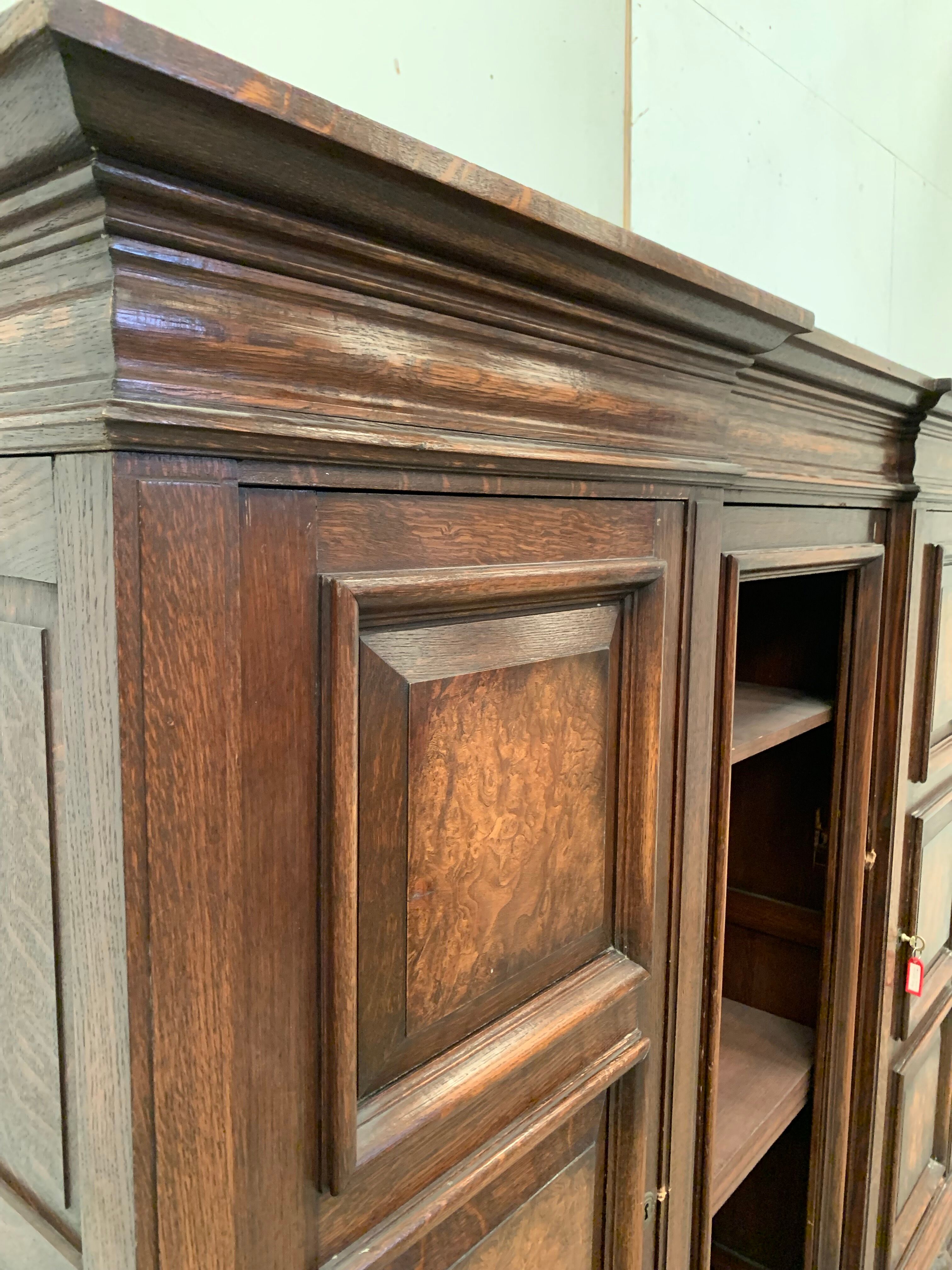 Renaissance style library in solid oak XX century