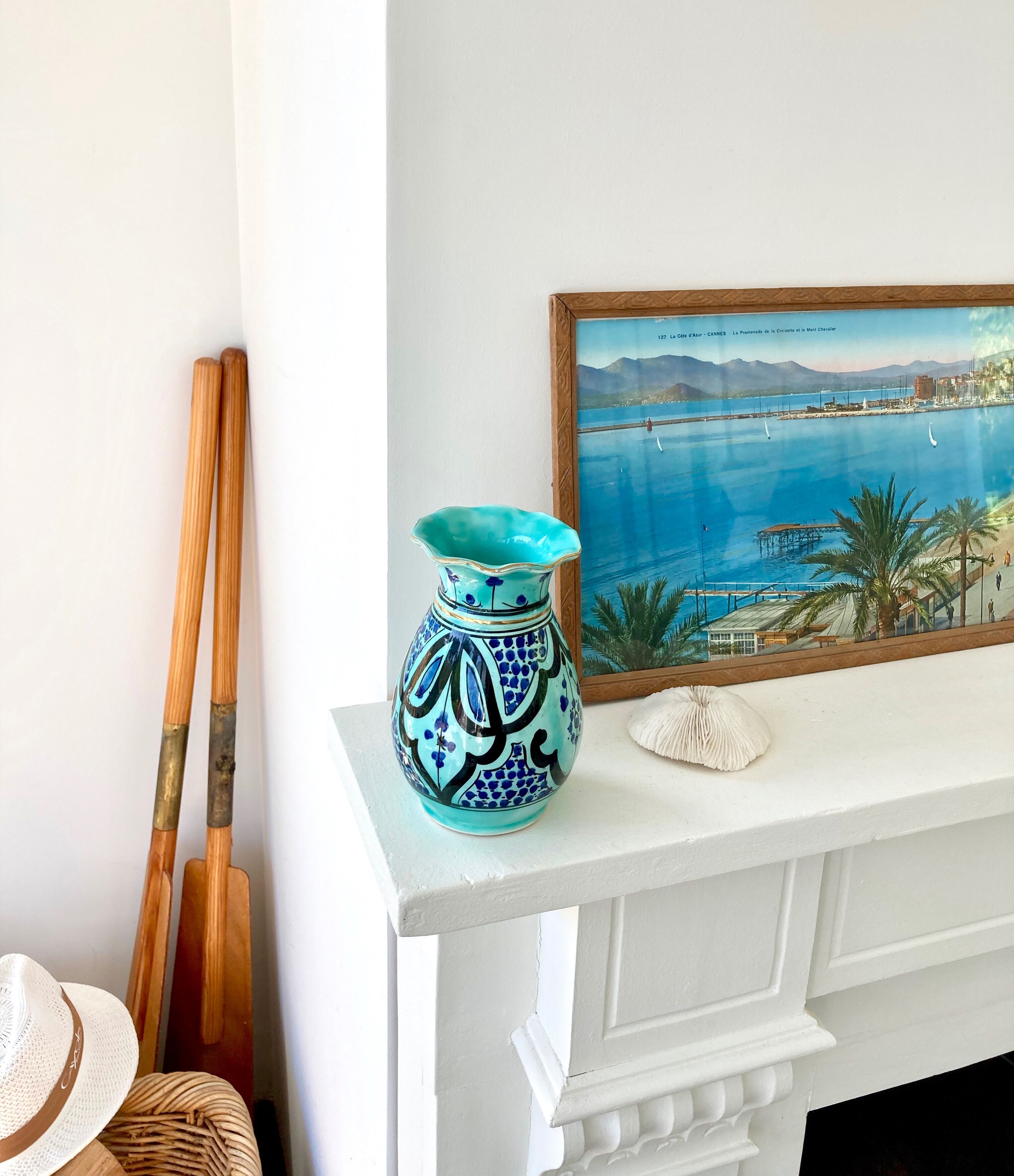 Corolla ceramic vase