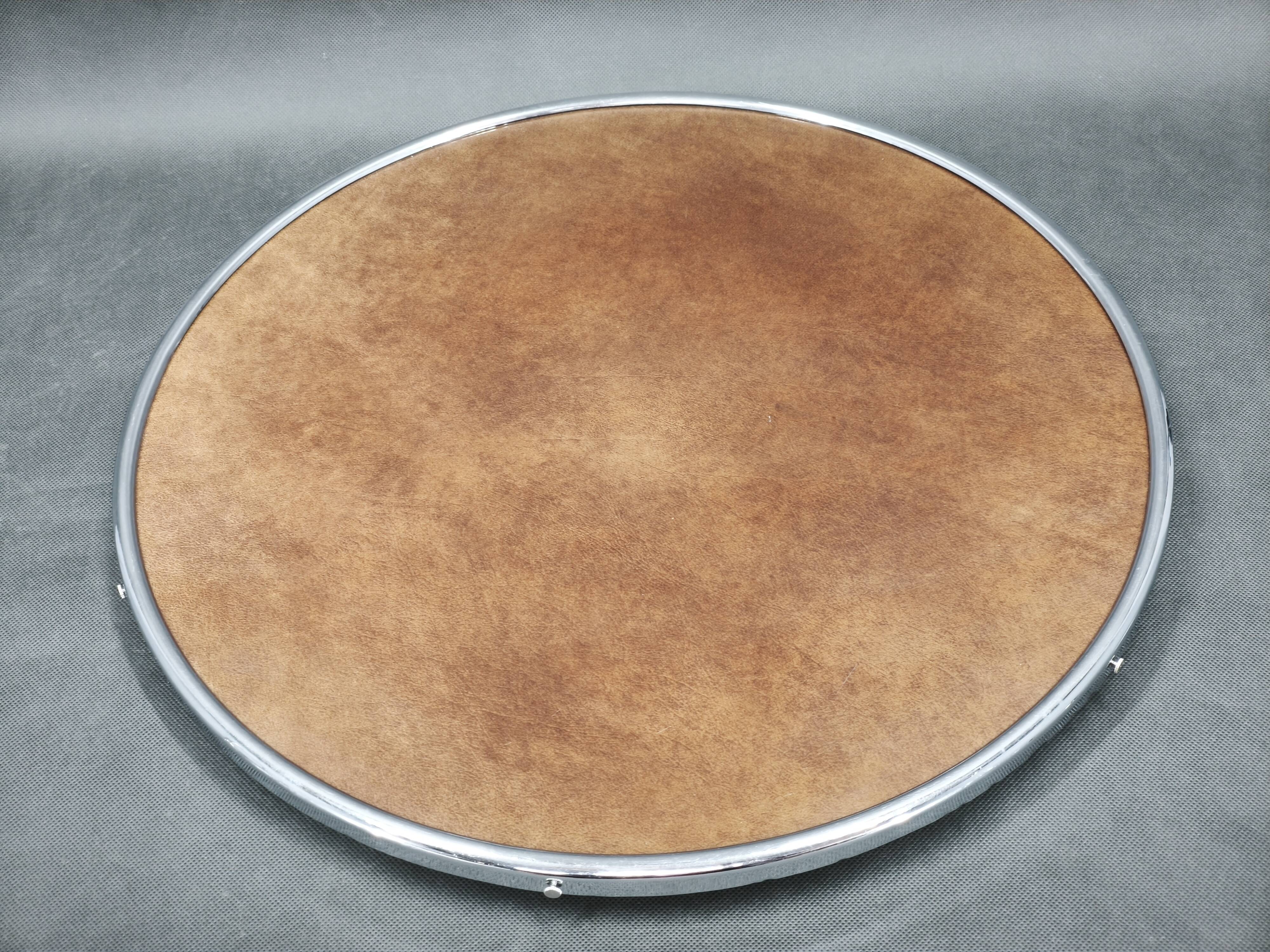 Elegant rotating serving tray Art Deco produced in Czechoslovakia in the 1940s.