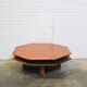 Table basse hexagonale en bois avec plateau