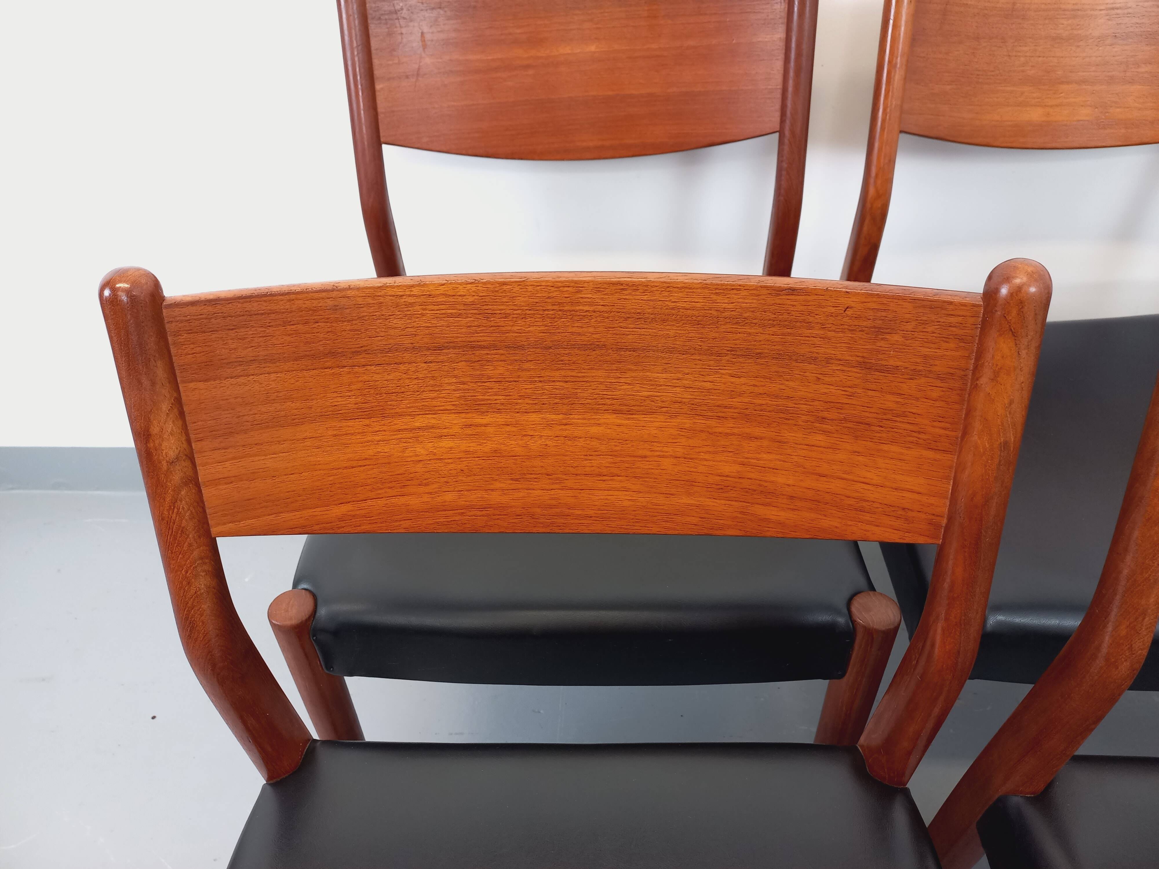 Set of 6 vintage Scandinavian Fristho Franeker chairs in teak and skai from the 60s