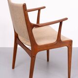 Very nice curved armchair , design by Johannes Andersen