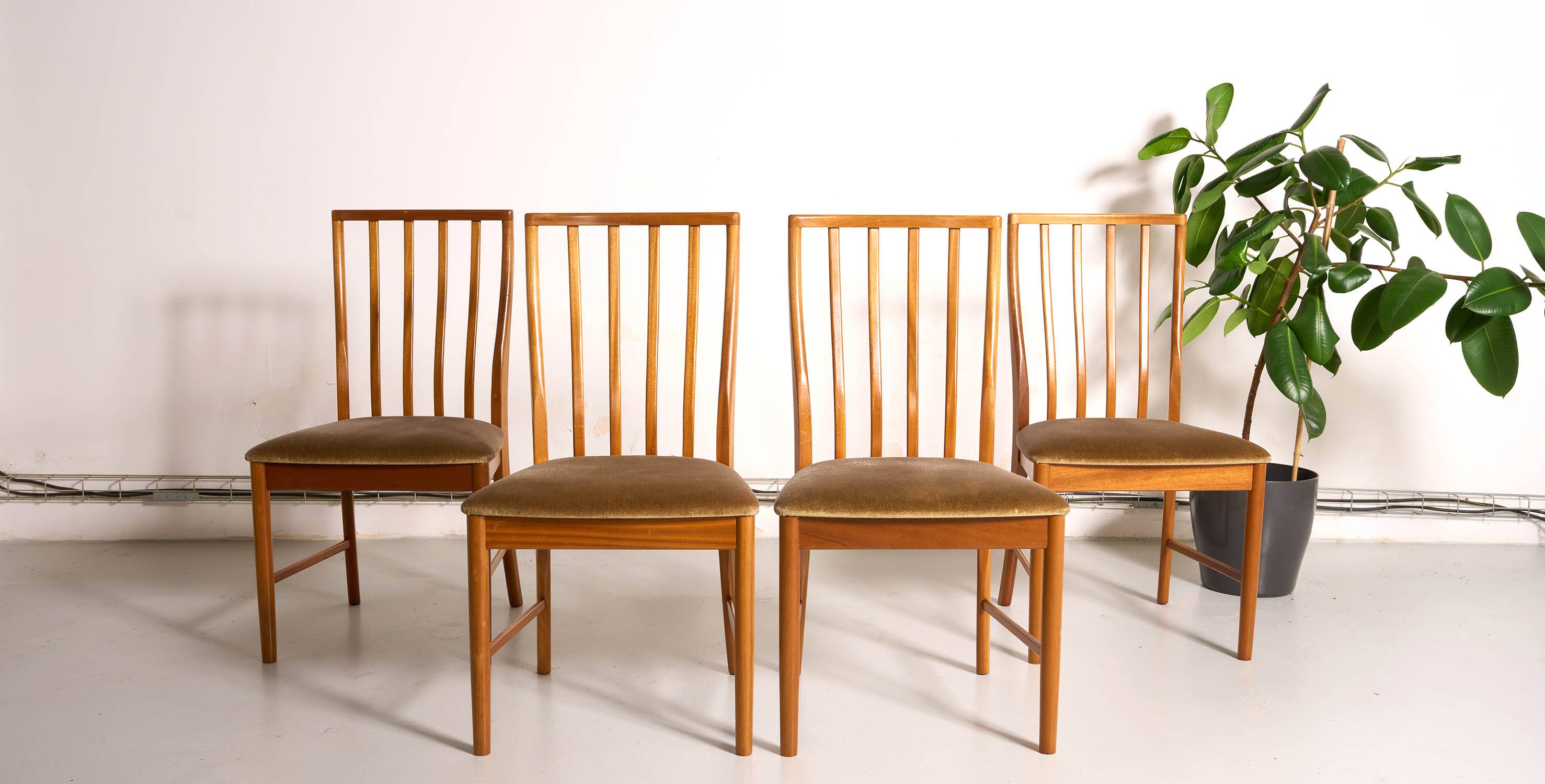 4 chaises MCintosh vintage, style scandinave
