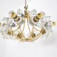 Lustre en laiton & fleurs Simon & Schelle.