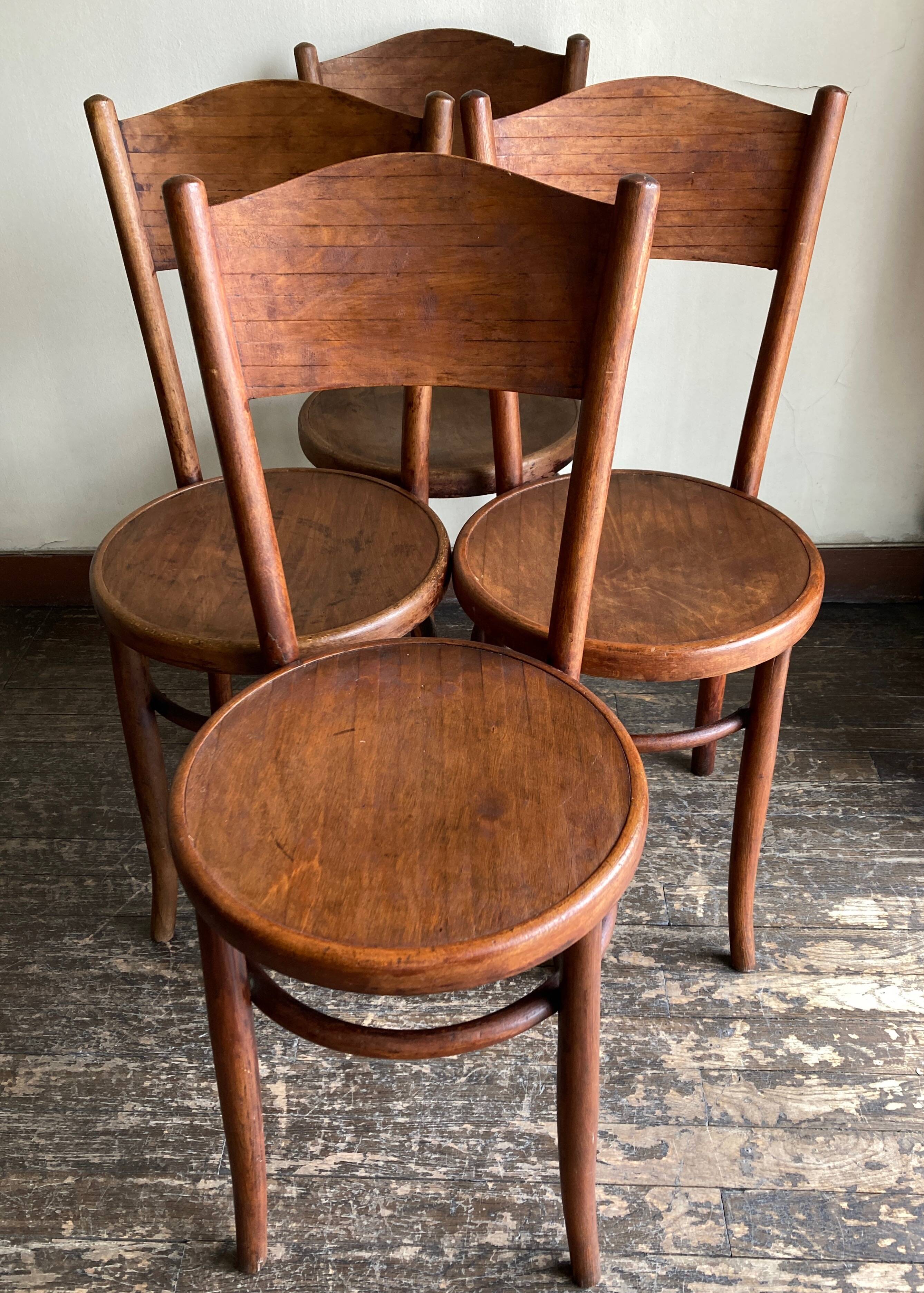 Set of 4 Fischel bistro chairs in bent wood gendarme hat 1920