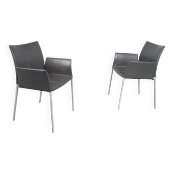 2 chaises à accoudoir Zanotta modèle Lia design de Roberto Barbieri