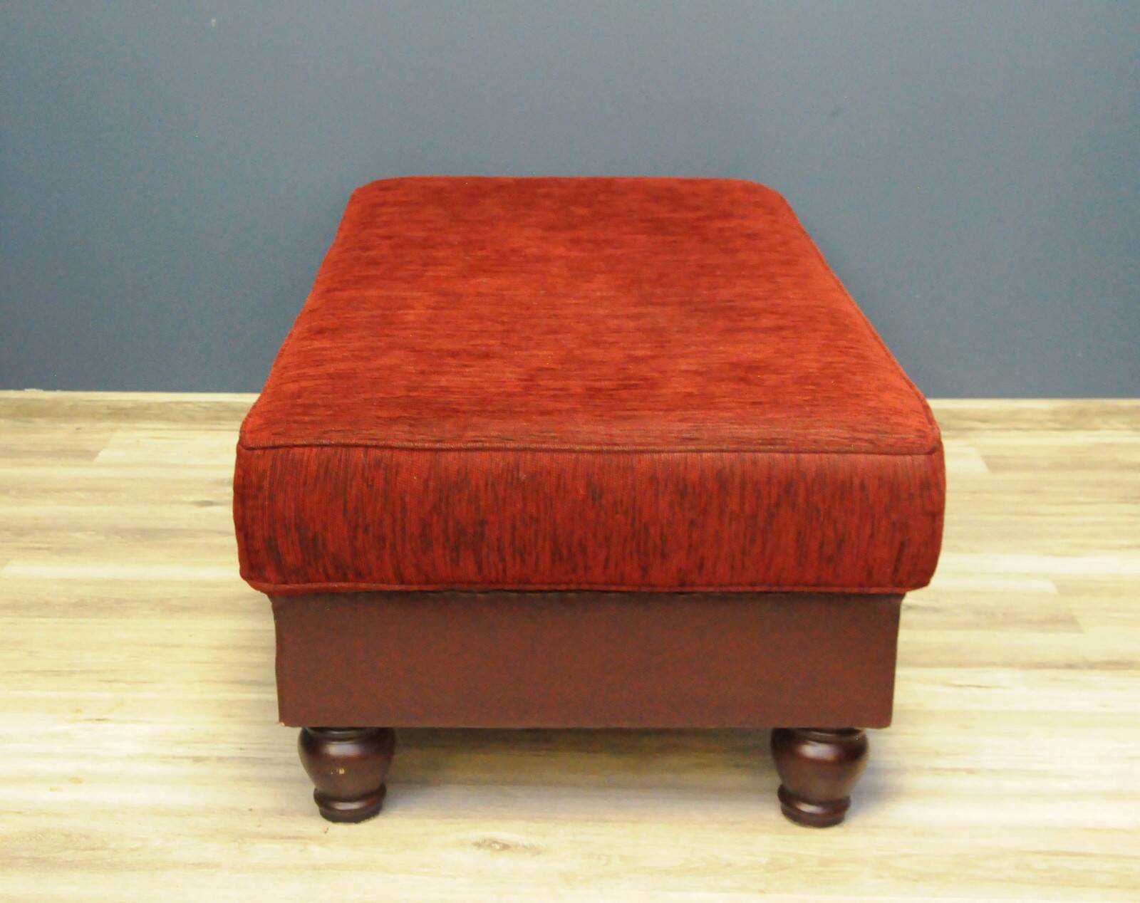 Pouf, table des années 1950