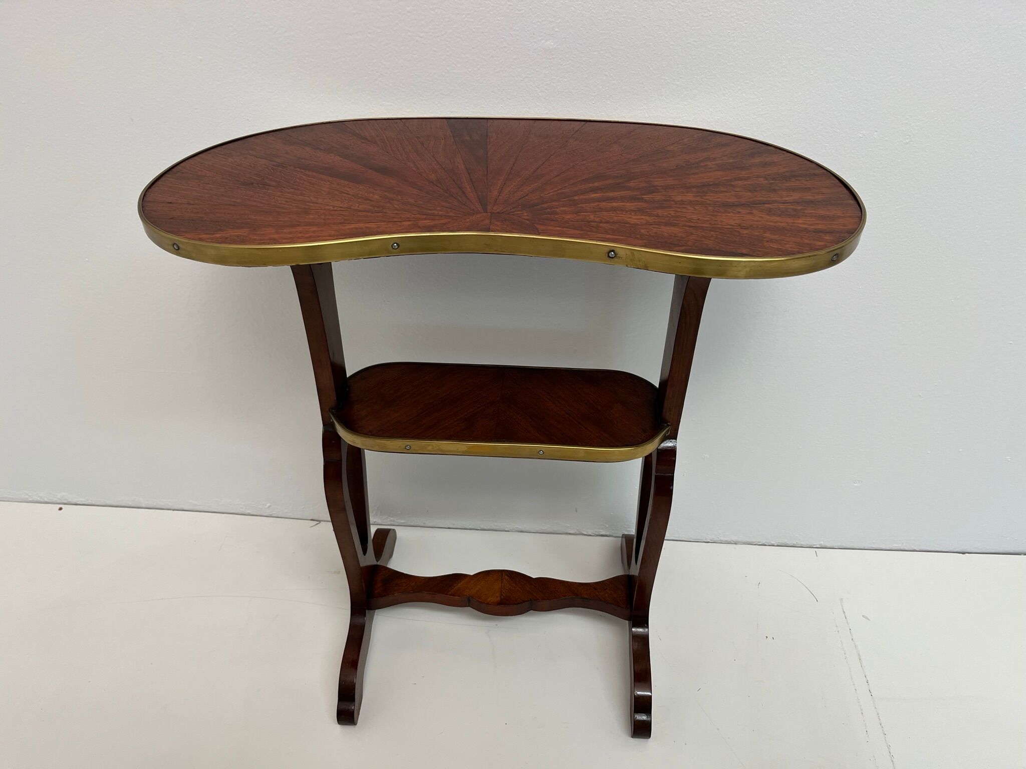 Table Desserte Rognon in Mahogany veneer, Louis XVI style