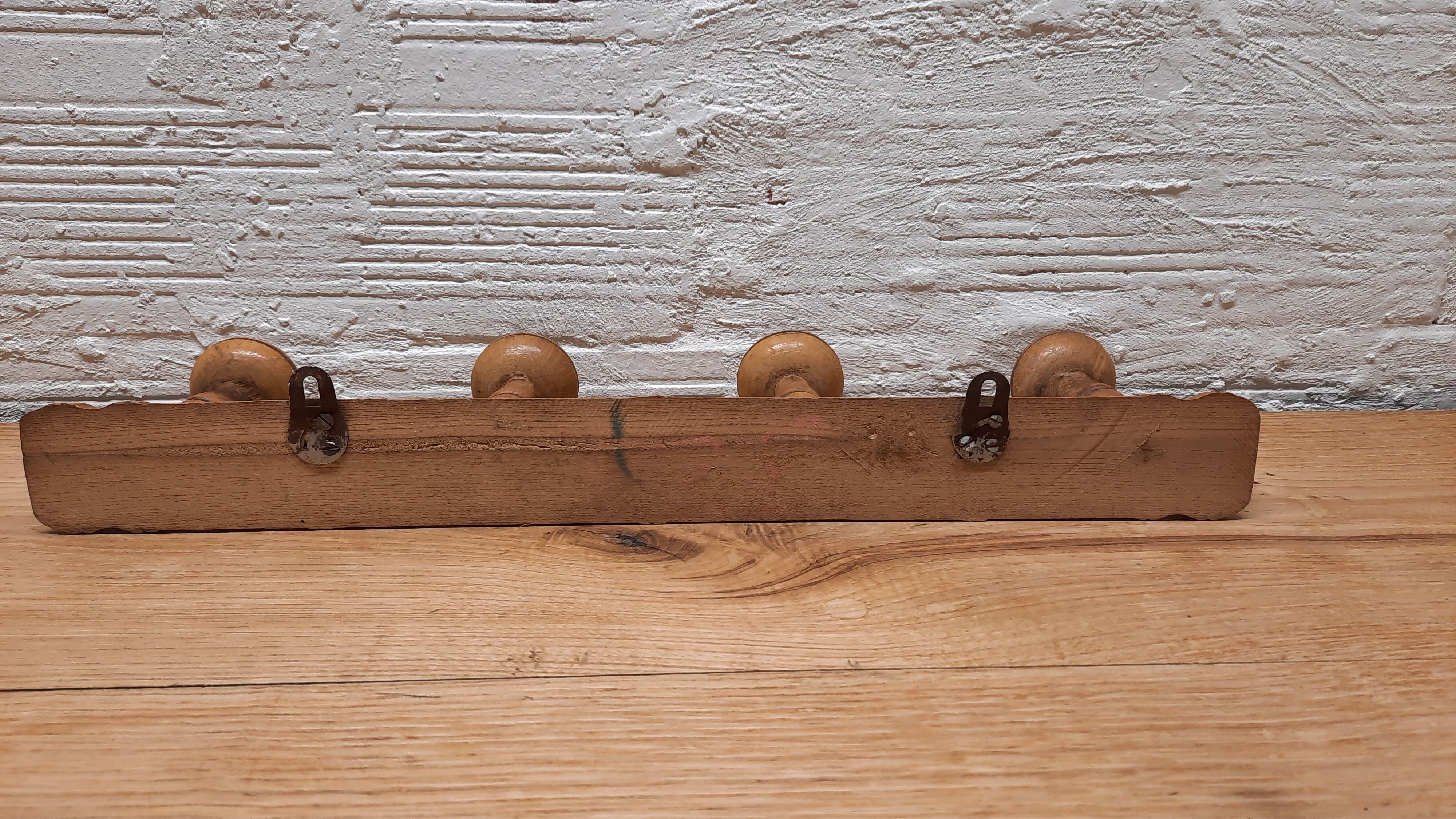 Coat holder 4 patères